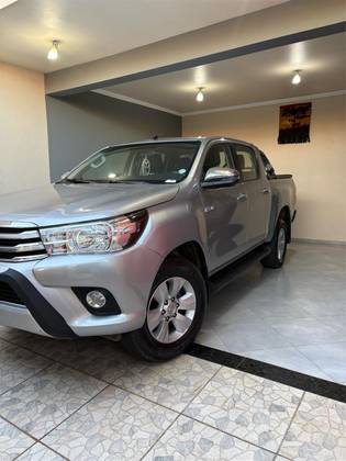 TOYOTA HILUX 2.8 SRV 4X4 CD 16V DIESEL 4P AUTOMÁTICO TOYOTA HILUX 2.8 SRV 4X4 CD 16V DIESEL 4P AUTOMÁTICO